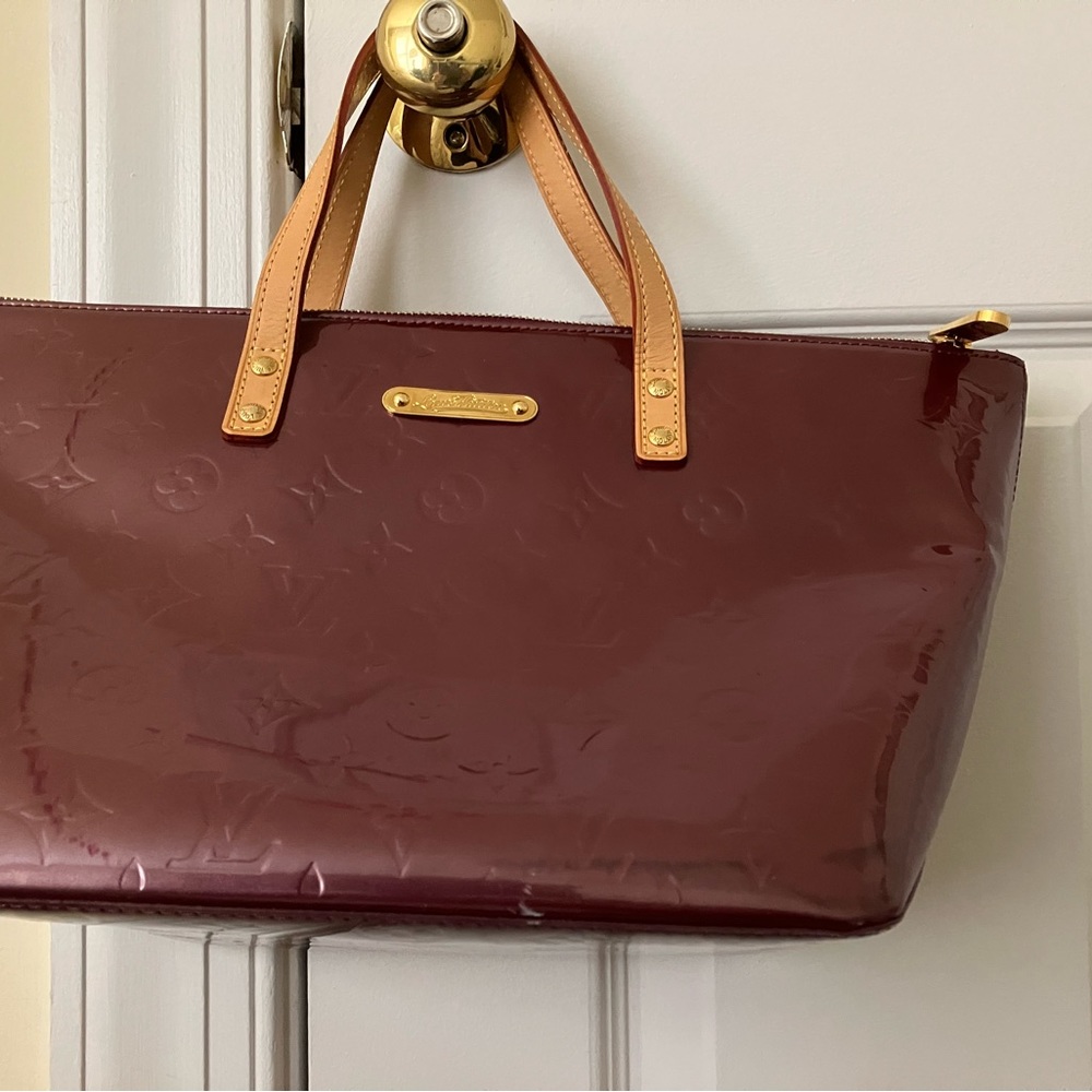 Louis Vuitton Monogram Vernis Reade
